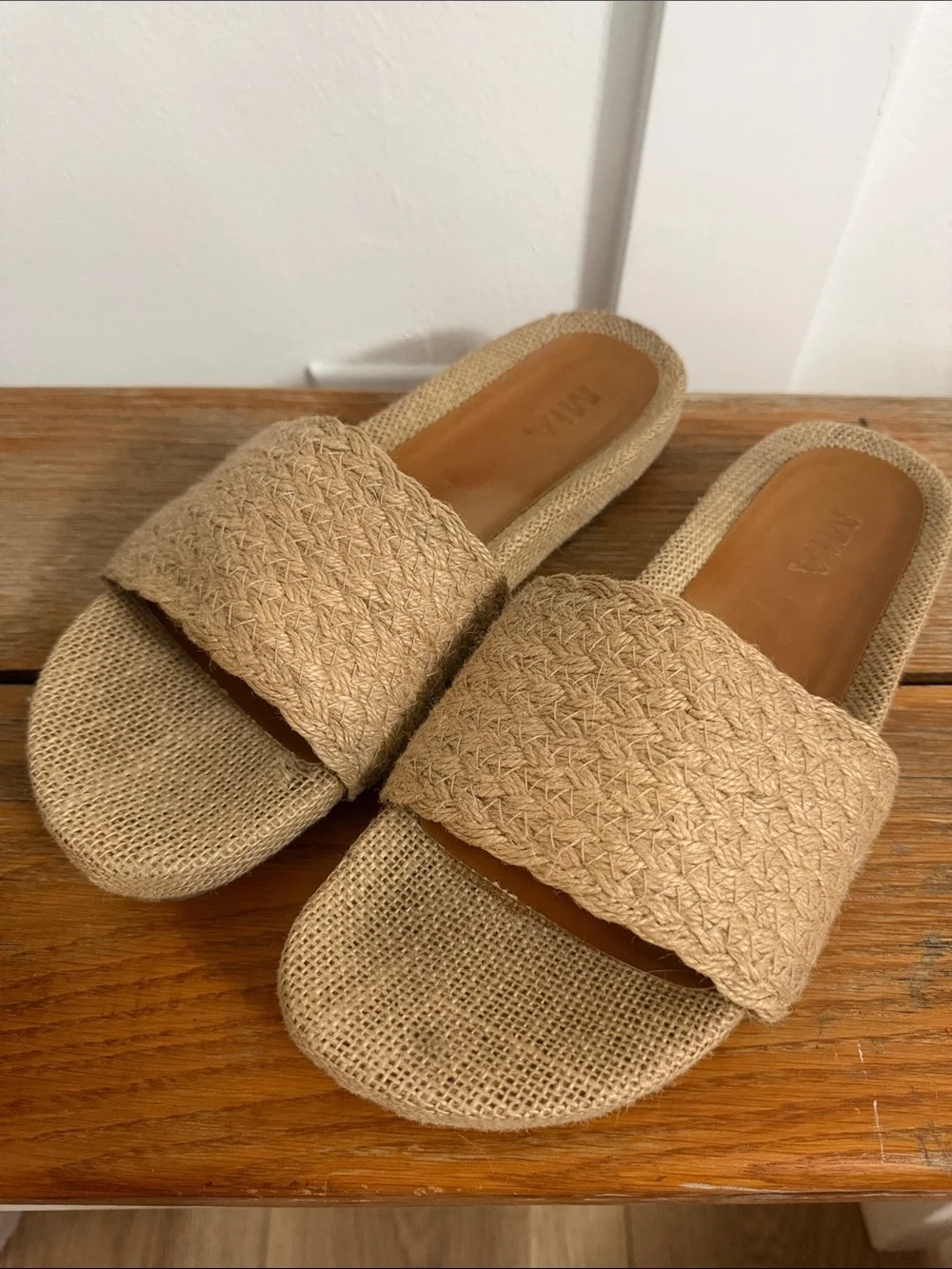 MIA Slides Size 10